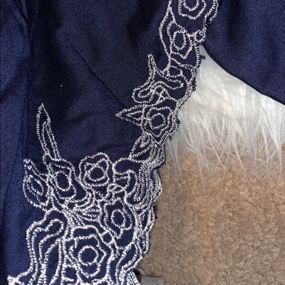 Off-Shoulder Top - Picture 5 of 5